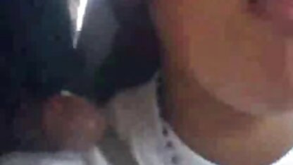 Parei para descobrir onde está um amigo e rasguei a mãe dele, filme pornô em quadrinhos que está cheia de luxúria.