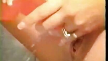 Rapariga a barbear a vagina depois de um sexo romântico hq porno brasileiro em casa