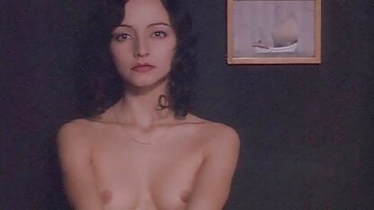 Meteu-se com videos eroticos categorias o cancro e fez-lhe um broche na casa de banho.