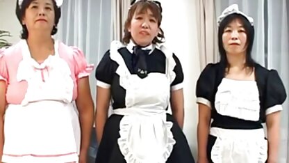 A video erotico negras MILF luxuosa e luxuosa busty faz um broche a dois tipos.