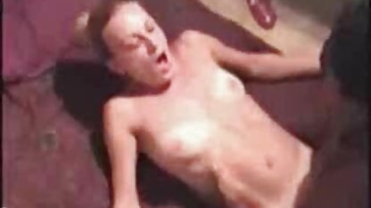Bissexual e uma video erotico em hd rapariga a chupar pilas e uma brasa na cama com estilo BDSM