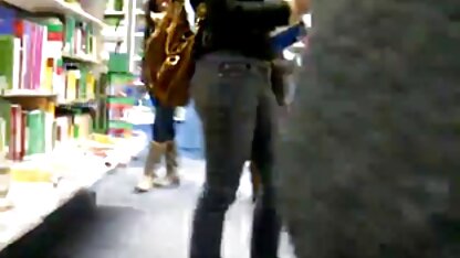 O amante vem-se na boca de uma rapariga com um túnel no tumblr videos eroticos ouvido depois de chupar