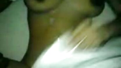 Aqueceu-lhe o rabo video erotico japones com tampões para Dupla penetração.