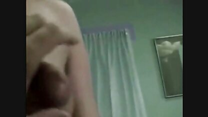 Chupa a rapariga videos porno em quadrinhos depois do clube nocturno fechar.