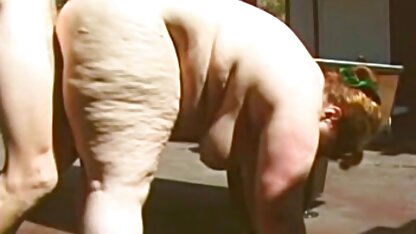Loura Busty masturba-se na contos eroticos videos cozinha