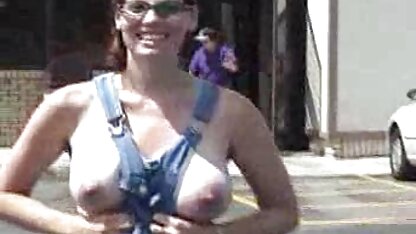 Um médico depravado a comer a enfermeira e a lamber a videos eróticos famosas vagina do paciente.