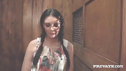 As raparigas bronzeadas, waflite pisyun tatuadas mulatas na video erotico de najila cama grande.