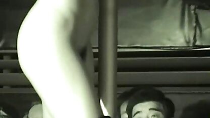 Um negro de preservativos a vídeos eróticos 2019 foder a namorada Com Mamas grandes.