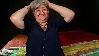 Costa rochosa Selvagem e os visitantes estão nus videos eroticos de massagem
