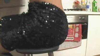 Galinha estudante em óleo para um cliente videos eroticos lésbicos Na Noite do massagista