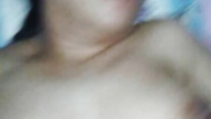 Mulato faz um broche e vodeos eróticos dá ao homem peludo