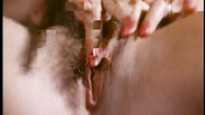 A amante com ancas largas a tirar o esperma sexo contos videos de um homem é seleccionada na vagina no final do sexo.
