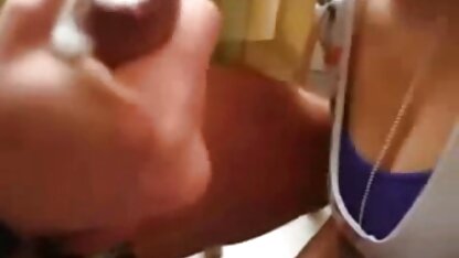 O homem chama contos de sexo com videos Kent para ajudar a satisfazer a sua esposa depravada.