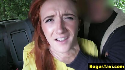 Põe as mãos e taxi erotico os pés da namorada numa corrente e usa membros.
