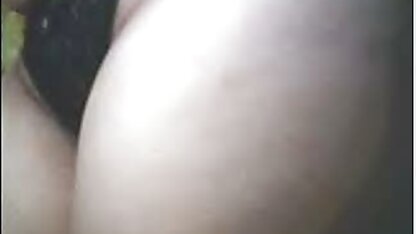 Três lésbicas fazem video erotixo sexo na festa do pijama.