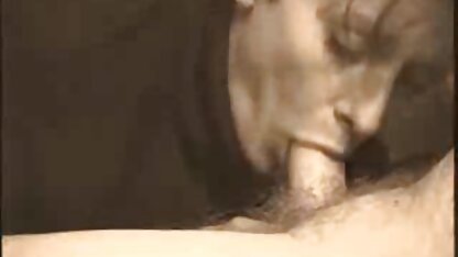 Então o bebé não está a masturbar as mães a fazer sexo com ele. videos eroticos de maes