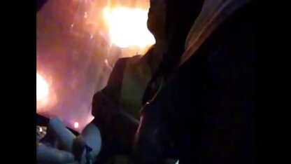 Conheci um motorista que era duro e forçado a foder num videos eróticos hentai carro.