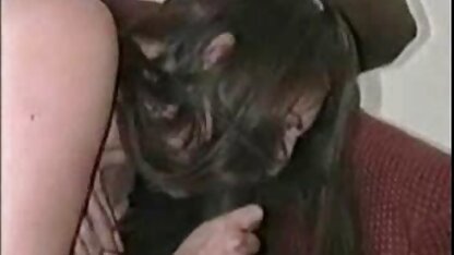 Ela sentou-se na cara do homem e depois bombeou o esperma para vídeo de pornô erótico o estômago dele.