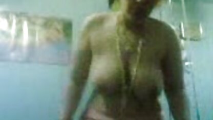Masseurs Rússia montou um ménage videos eroticos bizarros à trois com o cliente